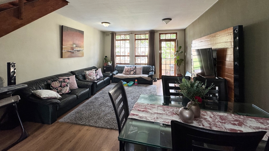 2 Bedroom Property for Sale in Fairfield Estate Western Cape